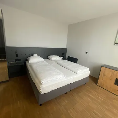 Hotel Mk 4*