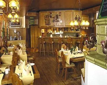 米克雷姆沙伊德酒店 4*