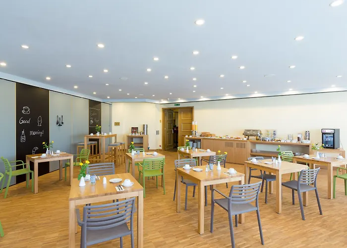 米克雷姆沙伊德酒店 酒店 雷姆沙伊德