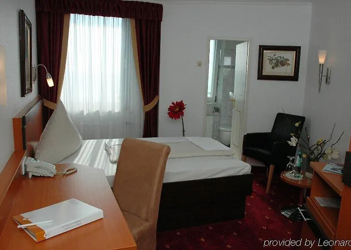 米克雷姆沙伊德酒店 酒店