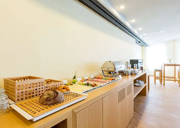 米克雷姆沙伊德酒店 4*